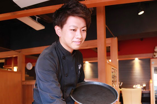 テーブルオーダーバイキング 焼肉 王道 川西店