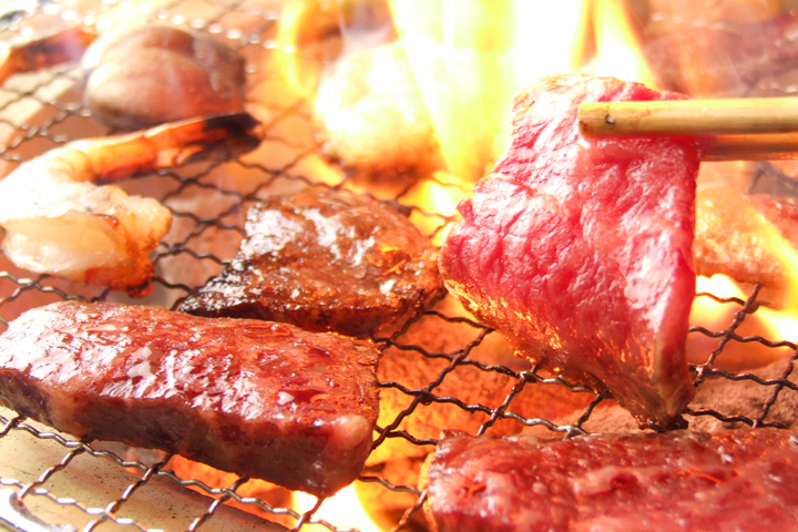 テーブルオーダーバイキング 焼肉 王道 川西店