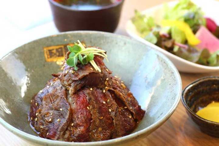 焼肉石屋 太秦店