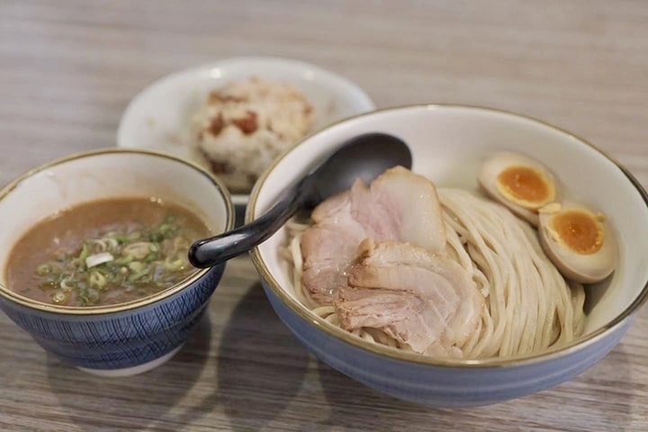 煮干しラーメン にぼってる